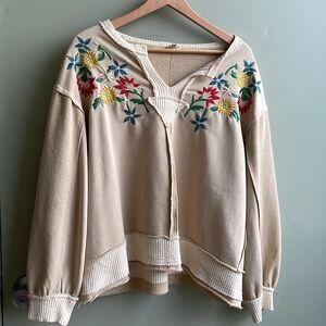 POL boho oversized floral embroidered v-neck mixed media pullover size small